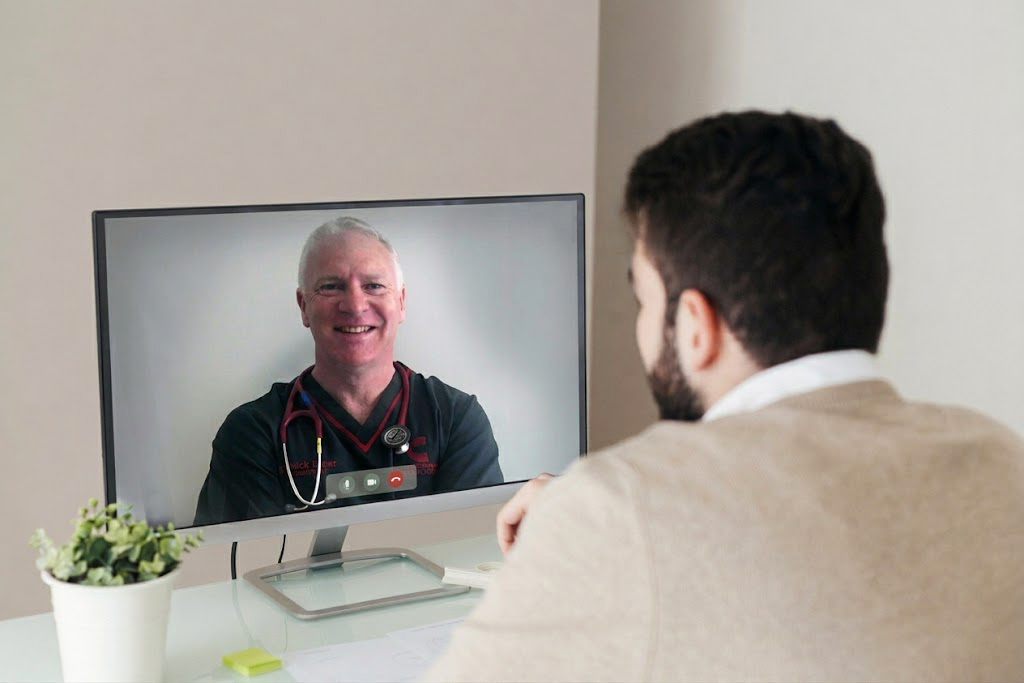 Video consultation with a cardiologist